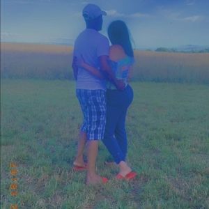 Meet your Posher, Maria A gift 🎁 first time buyers